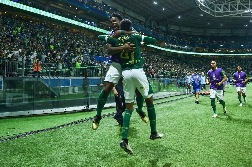 Estevão vira terceiro jogador mais jovem a fazer gol pelo Palmeiras