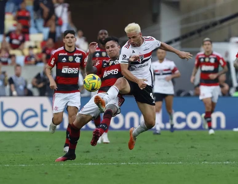 Flamengo e São Paulo nunca foram rebaixados
