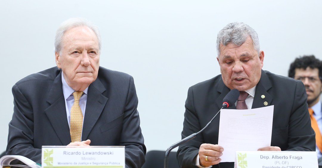 Prisões são ‘masmorras medievais’ e ‘Lula é um cristão’, diz Lewandowski