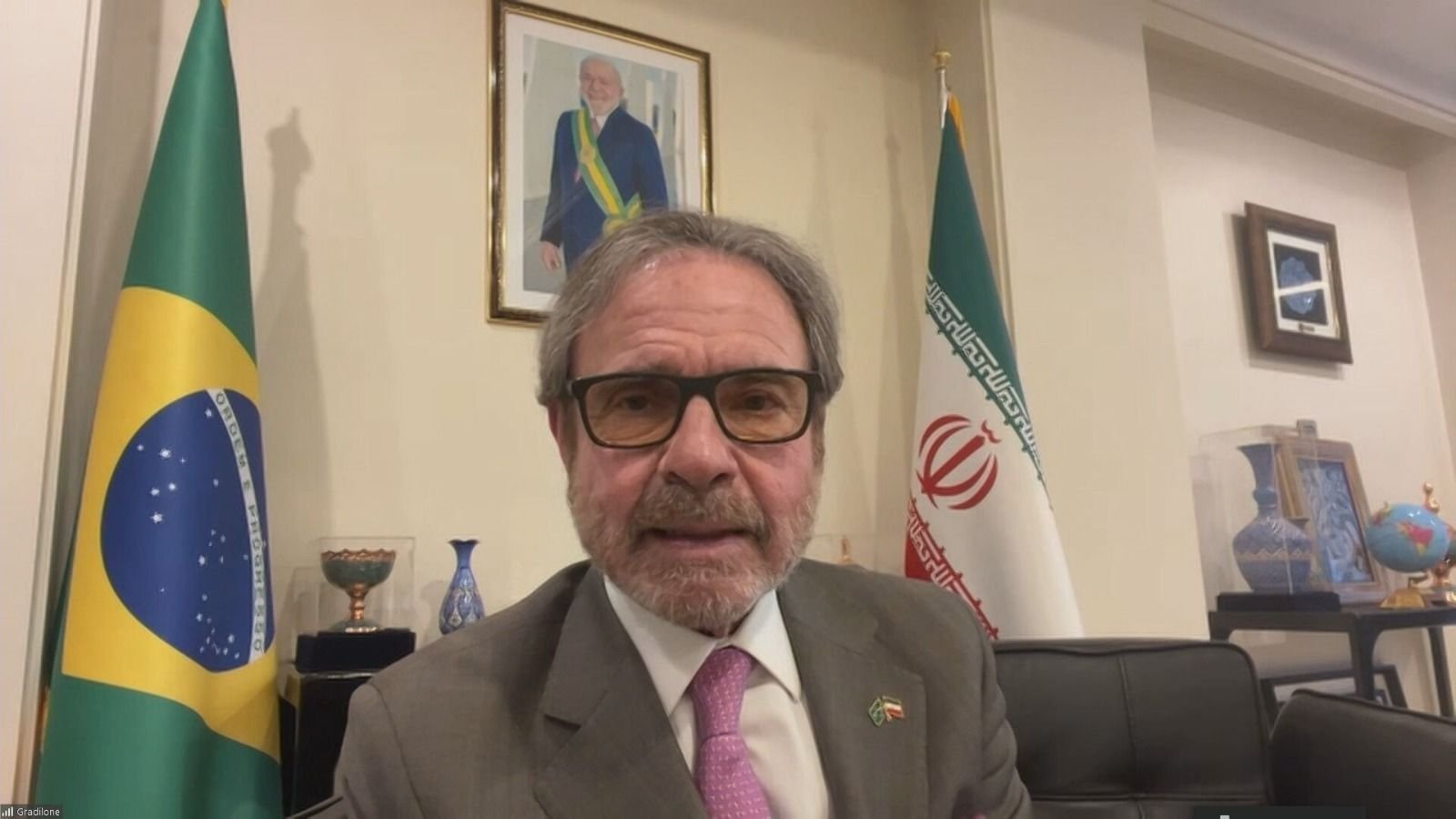 Ataque foi “limitado“ e para “mostrar direito de autodefesa“, diz embaixador do Brasil no Irã à CNN