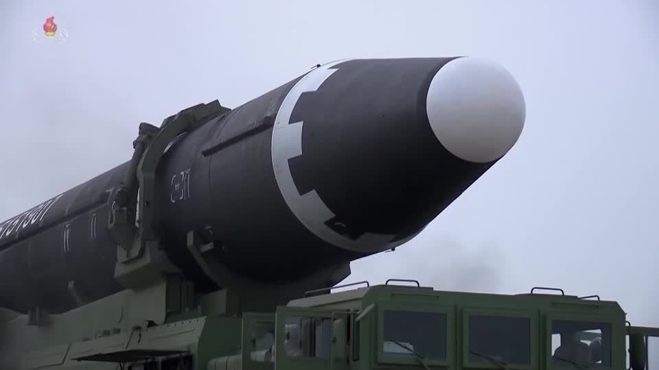 Coreia do Norte faz teste de ogivas de mísseis de cruzeiro, diz KCNA