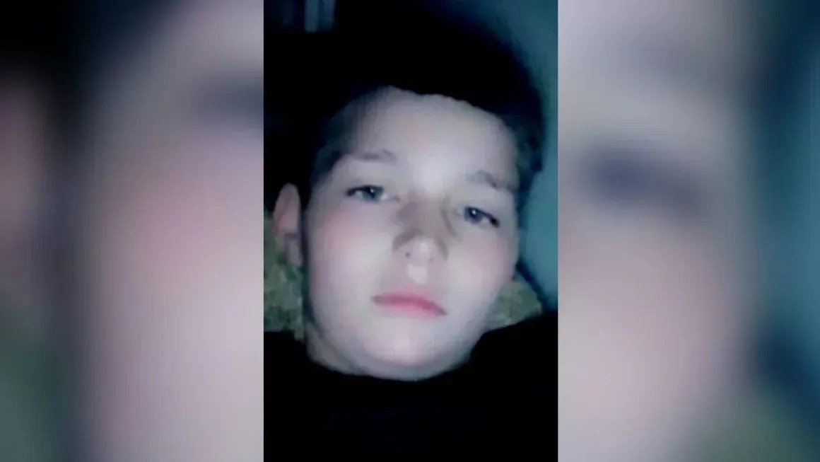 Ex-policial se declara culpado por atirar e matar menino de 12 anos nos EUA