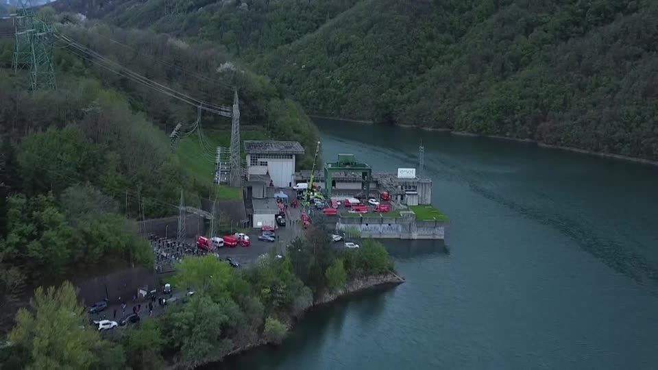 Itália: Equipes acham últimos corpos de desaparecidos em explosão de hidrelétrica