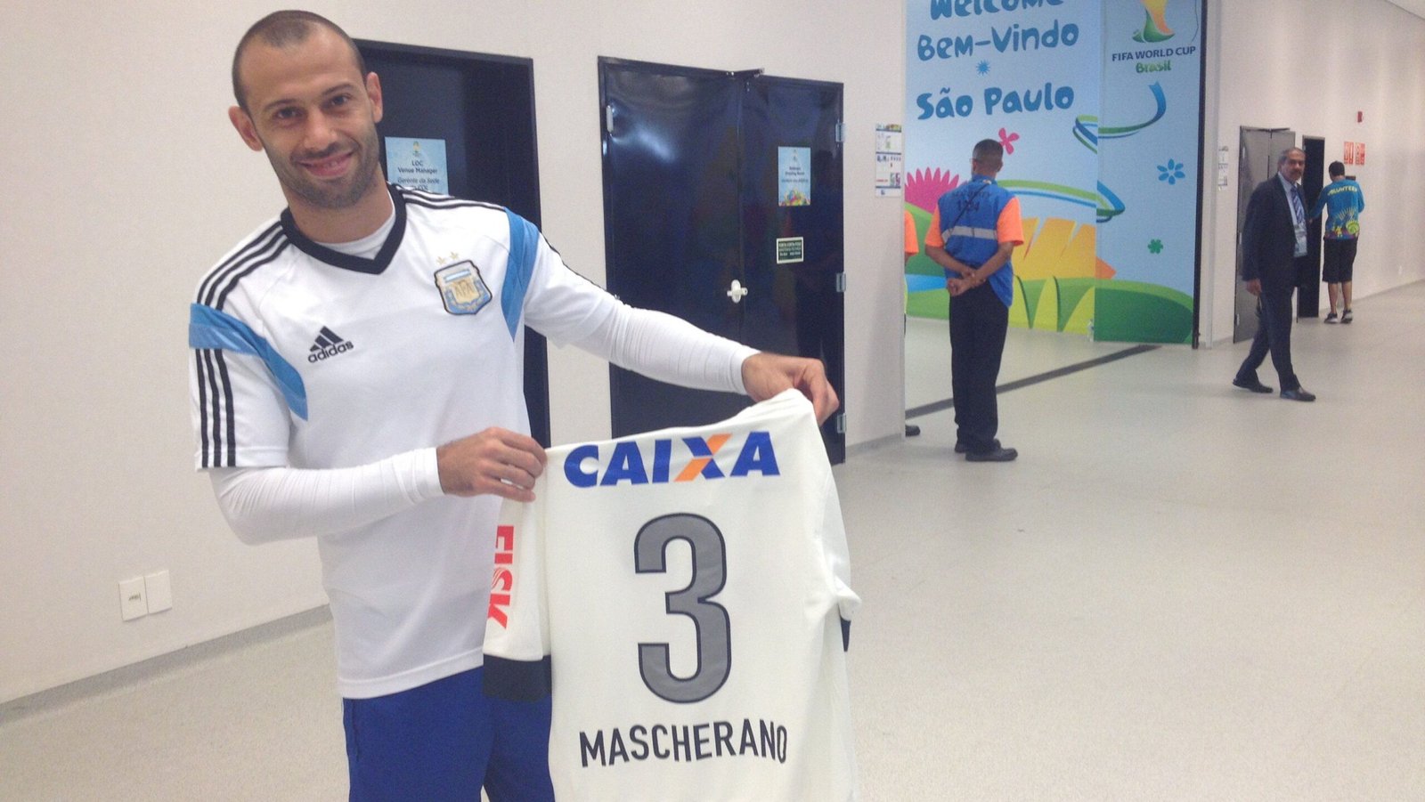 Mascherano fala sobre um dia treinar o Corinthians: “Tenho muito carinho“